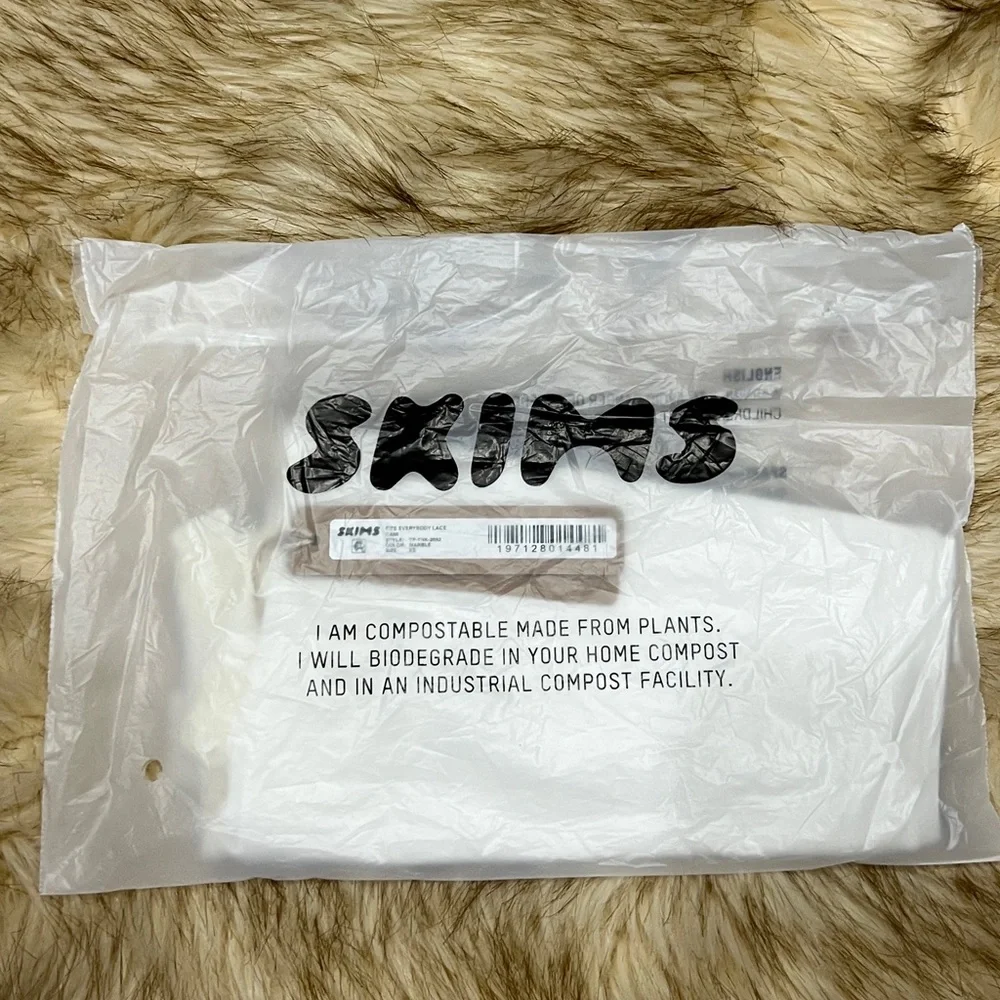 *SOLD* Skims Fits everybody lace cami tank! - Picture 3 of 4